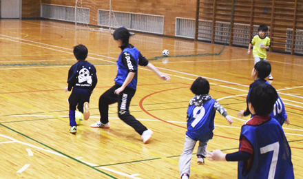親子サッカーの様子