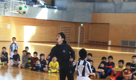 ドリブルデザイナー岡部将和「全員抜くまで帰れま千」